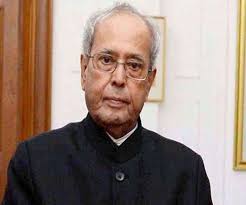 PRANAB-MUKHERJEE-ON-VENTILATOR