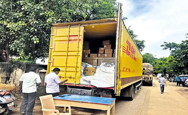 REDMI-MOBILES-STOLEN-FROM-CONTAINER