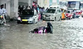 TELANGANA-HEAVY-RAINS-MADE-LIFE-MISERABLE