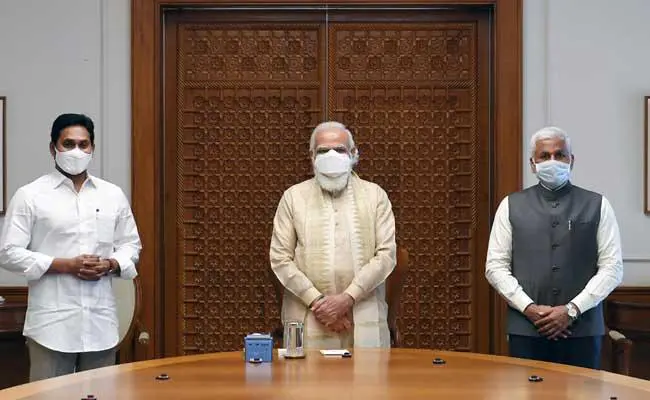 AP-CM-MEETS-PM-MODI