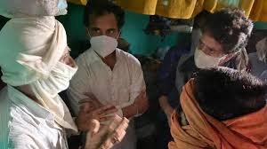 RAHUL-PRIYANKA-VISITS-HATRAS-VICTIM-HOUSE