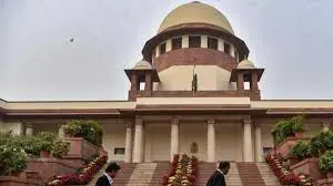 STOP-AGRICULTURE-LAWS-TEMPORARILY-SUPREMECOURT