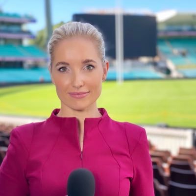 Australian JournalistPraises NaniJersey