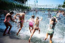 CANADA-RECORDS-HIGHEST-TEMPERATURE-AT-49.5-DEGREES
