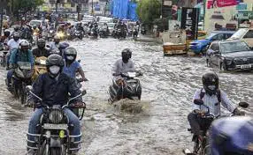 TELANGANA-SEES-HEAVY-RAINS-DUE-TO-GULAB-CYCLONE