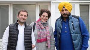 STAY-WITH-RAHUL-PRIYANKA-TWEETS-SIDDHU