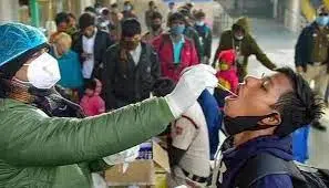 TEST-TRACK-TREAT-COVID-PATIENTS-SAYS-CENTER